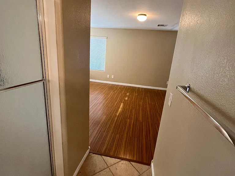 Divine Ridge St — Photo 23