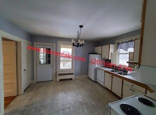 5 Burleigh St #1, Waterville, ME 04901