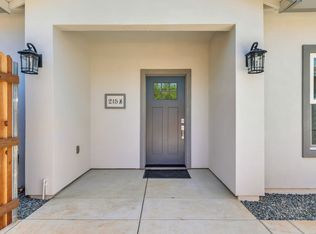 215 1/2 Persifer St, Folsom, CA 95630