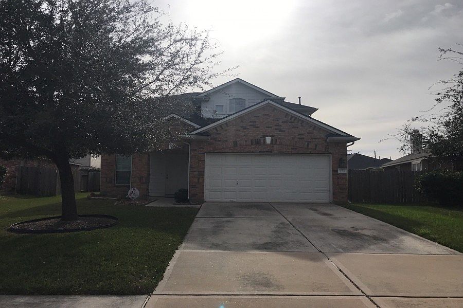1st image of 2731 Lakecrest Forest Dr