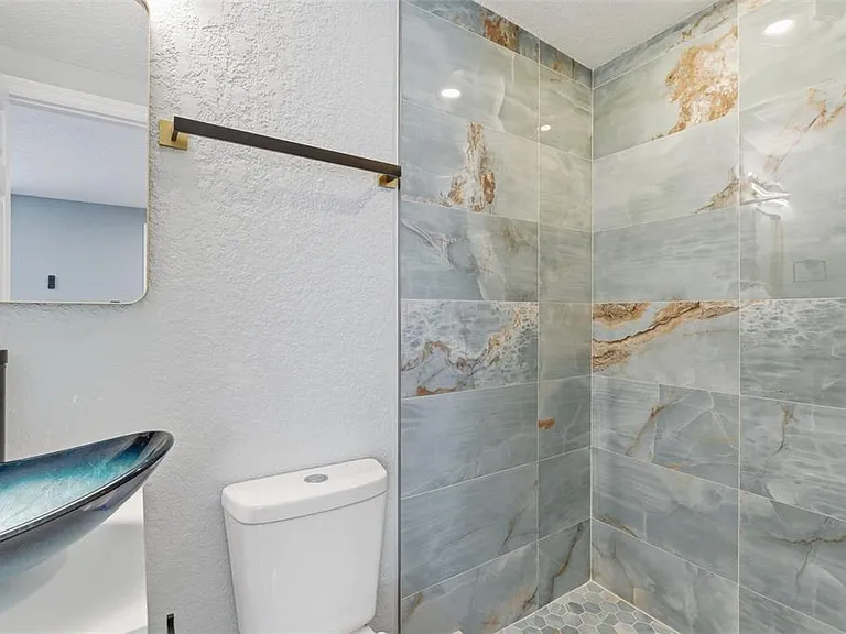 113 145th Ave E #3 — Photo 10