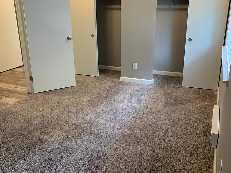330 Maple Ave — Photo 9
