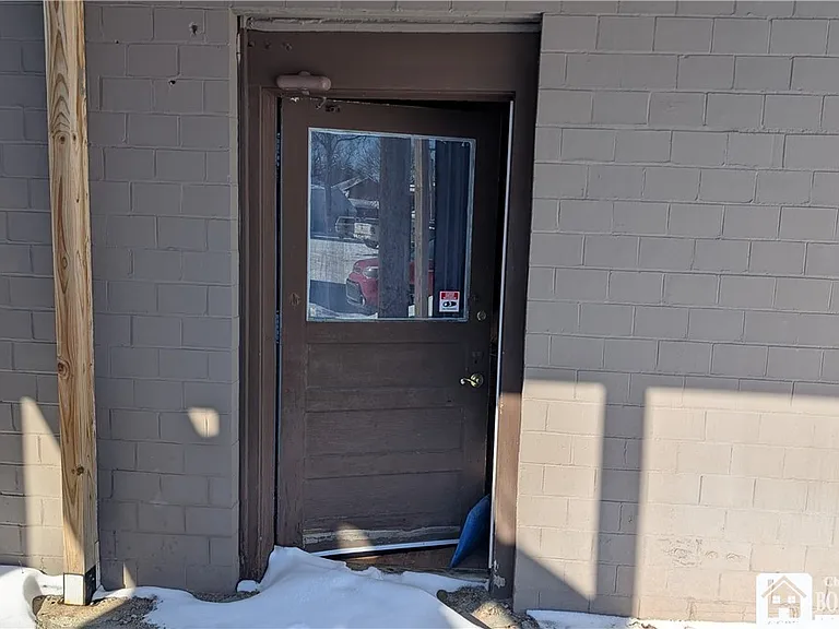 44 E Main St — Photo 9