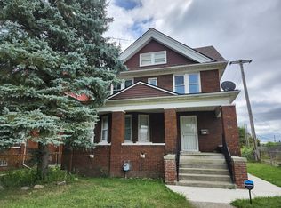 26 California St, Highland Park, MI 48203