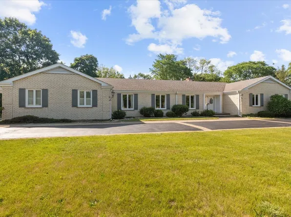 972 Castlegate Ct, Lake Forest, IL 60045