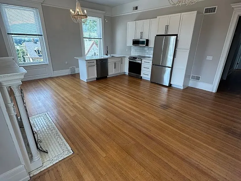 254 N Allegheny St — Photo 24