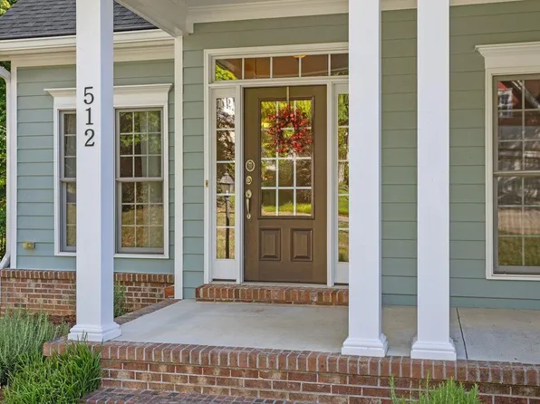 512 Chatham Forest Dr, Pittsboro, NC 27312