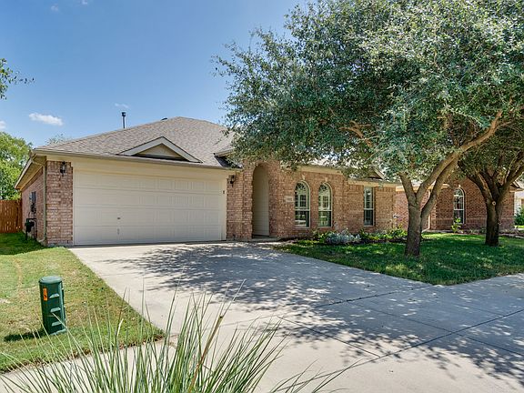3rd image of 9805 Meadowcreek Dr