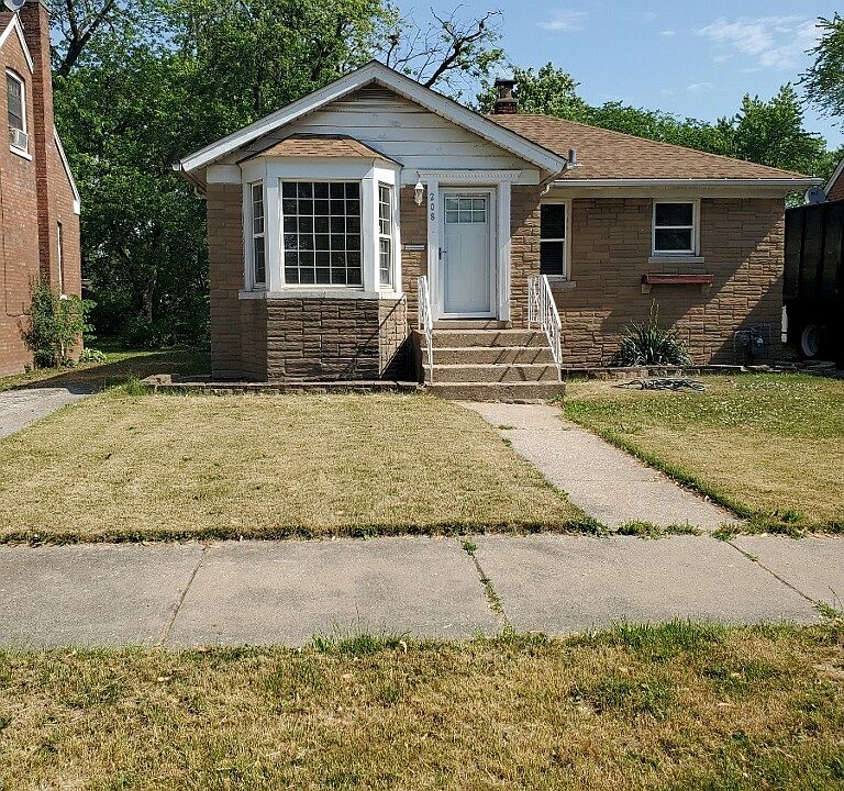 1st image of 208 E 142nd St S
