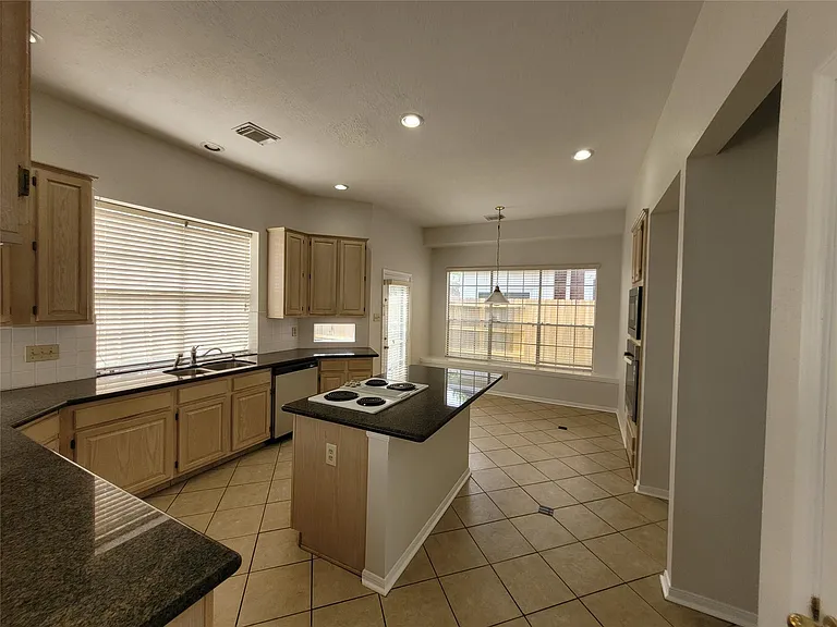 17403 Canyon Knoll Dr — Photo 8