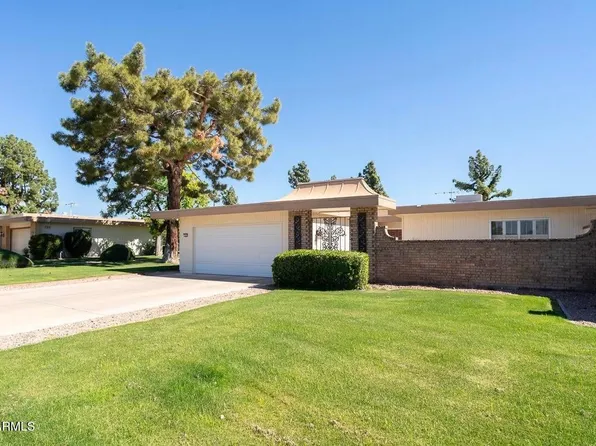 17453 N 106th Ave, Sun City, AZ 85373