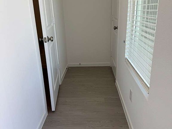 5th image of 3113 Campeiro Ave