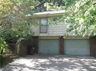 10707 NW 58th St, Kansas City, MO 64152