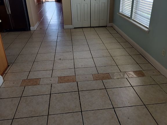 4th image of 1125 Moosehead Dr