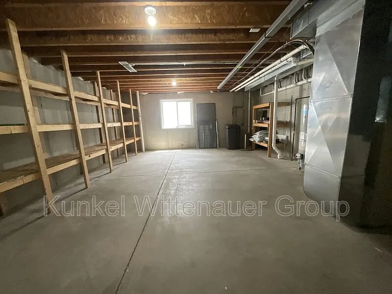2621 Greystone Estates Pkwy — Photo 40