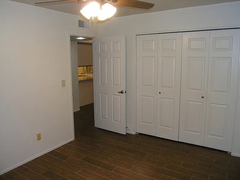 Front bedroom/office