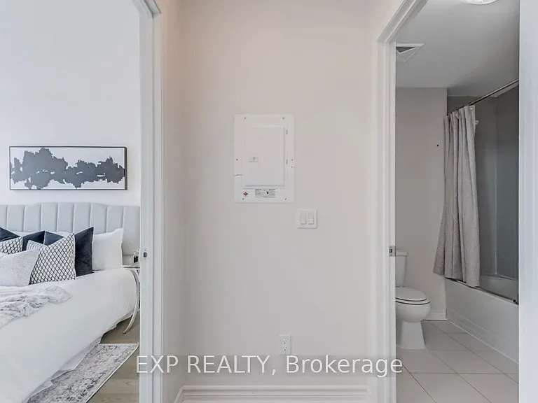 2522 Keele St #704 — Photo 17