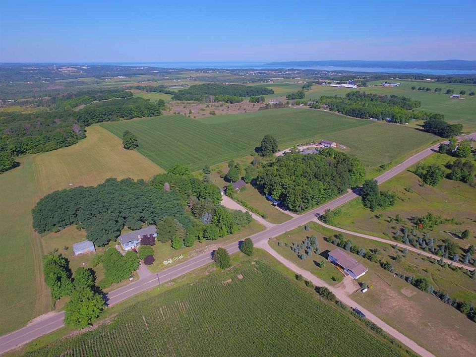 3901 Brubaker Rd, Petoskey, MI 49770 Zillow