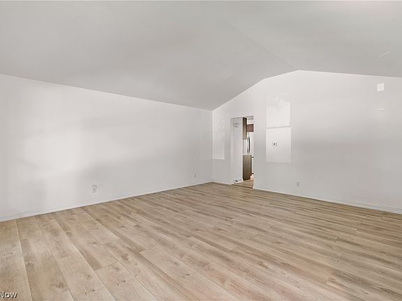 4th image of 2219 34th St NW