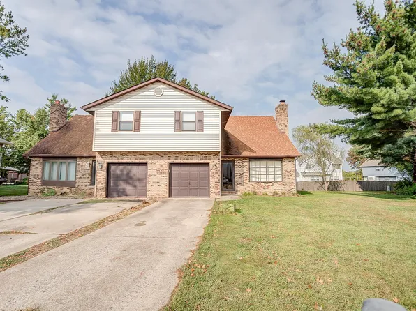 107 Marmont Ct, Belleville, IL 62221