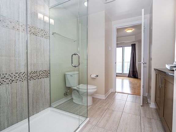 5th image of 195 Besserer St #2301