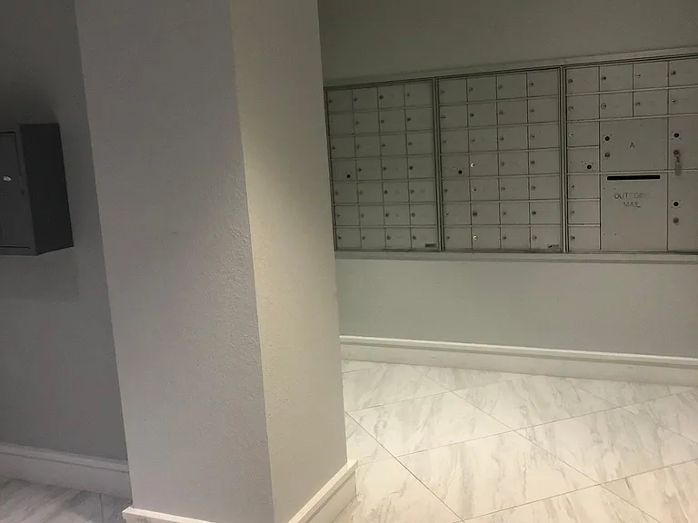 mailroom with access to amazon deliveries