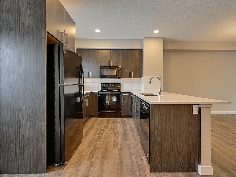 2610 Maple Way NW — Photo 1