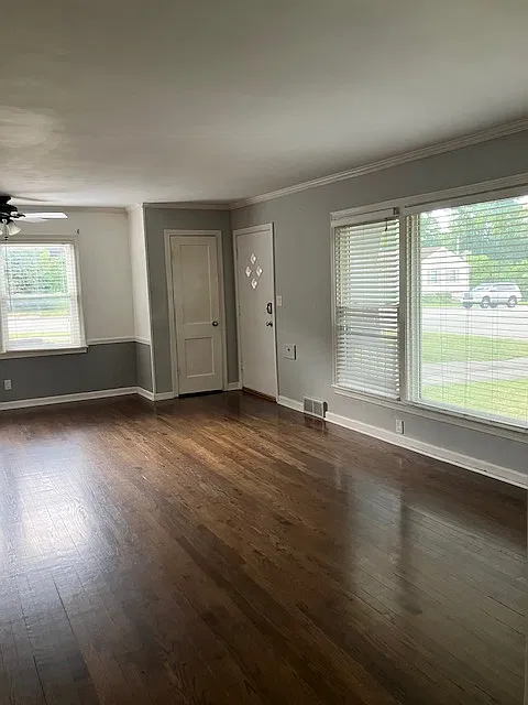 2 bed, 1044 sqft, $2,000 — Photo 2