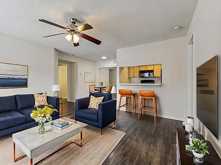 University Park Apartments — Photo 16
