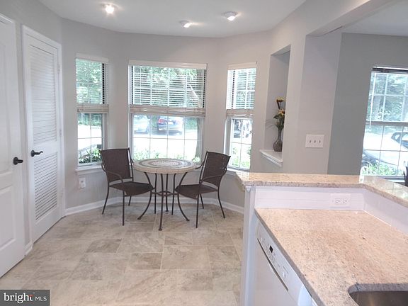 3rd image of 5620 Willoughby Newton Dr Unit 15