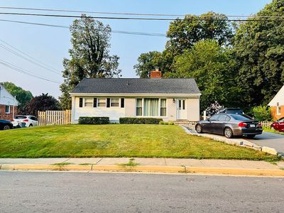 10811 Woodland Dr, Fairfax, VA, 22030