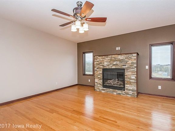 3rd image of 7938 Illinois St