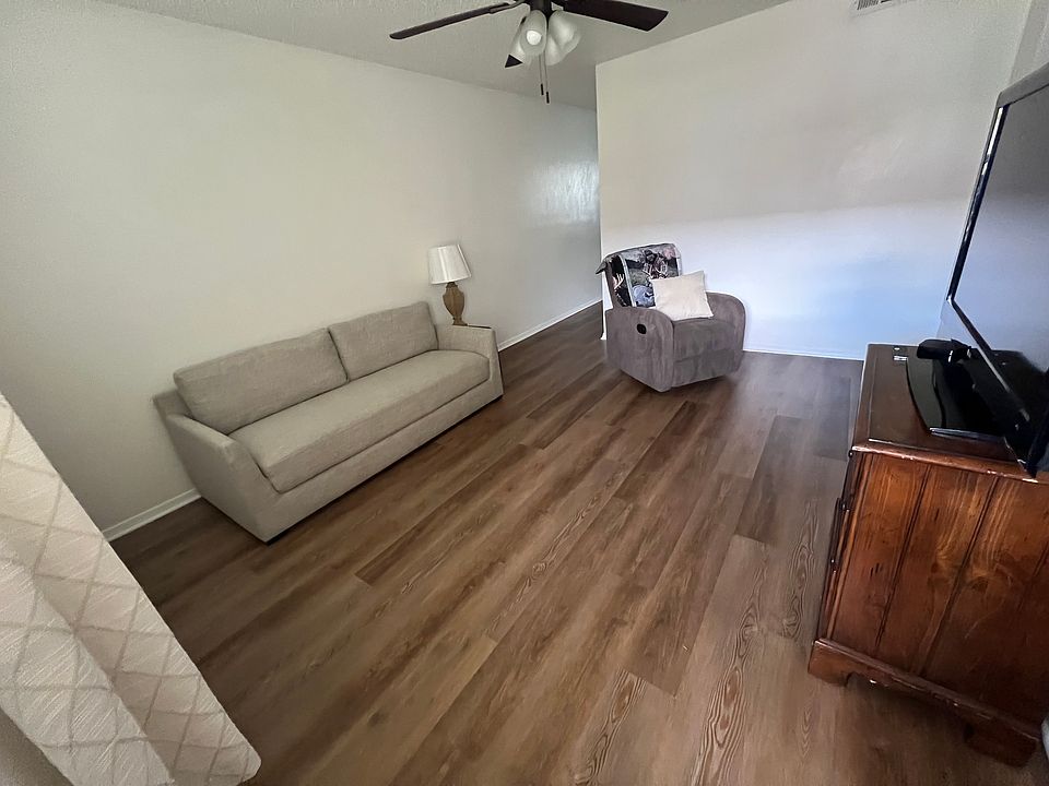 1st image of 813 SE G St APT A