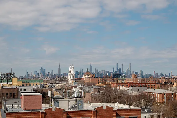 Rented by Red Star New York | media 3