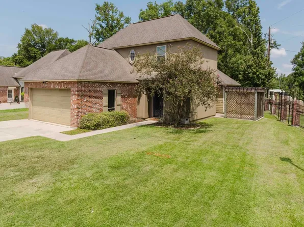 30347 Trace Ln, Walker, LA 70785