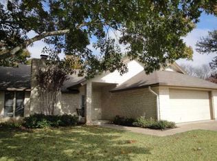 402 Cedar Ridge Dr, Pflugerville, TX 78660