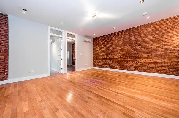 Rented by Nooklyn NYC LLC | media 29