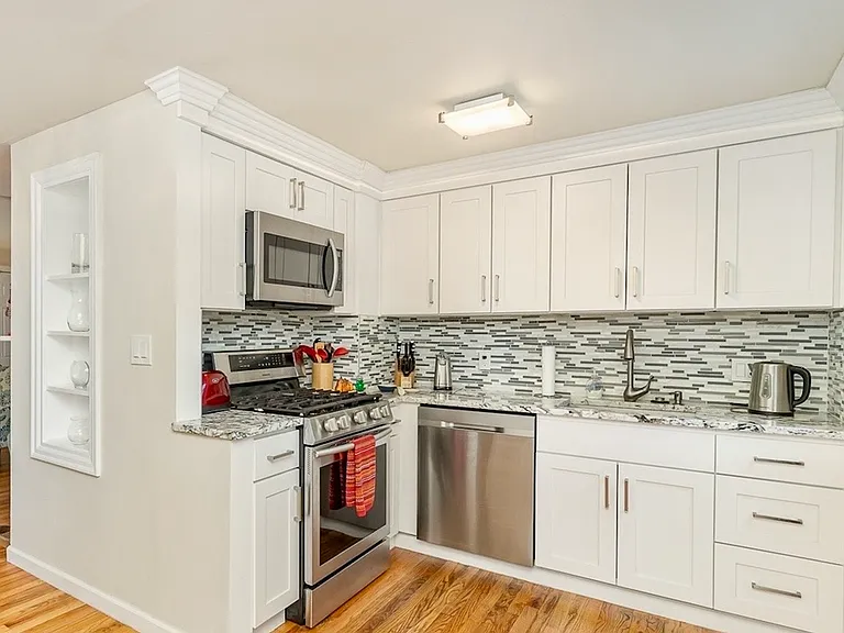 5258 S Cloverdale Pl — Photo 3