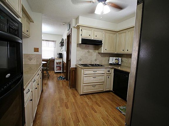 5th image of 701 Bradshire Ct