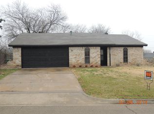 904 Rosedale Dr, Hewitt, TX 76643