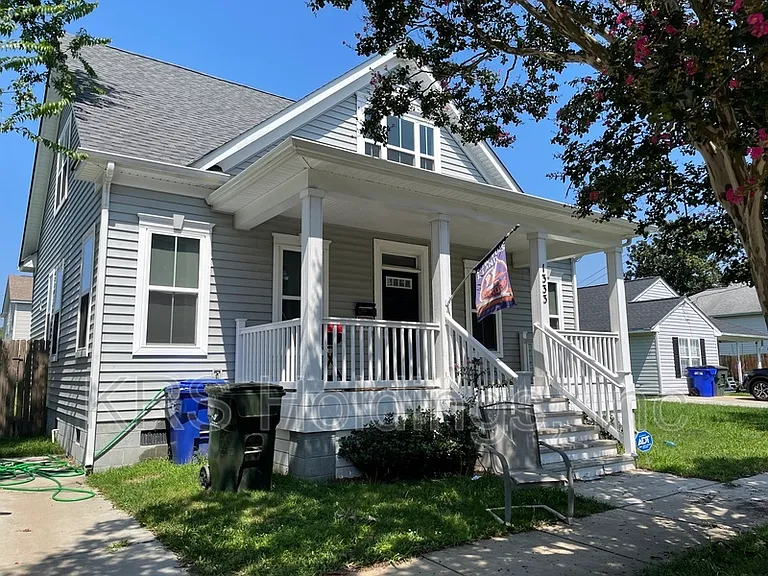 1333 Reservoir Ave — Photo 3