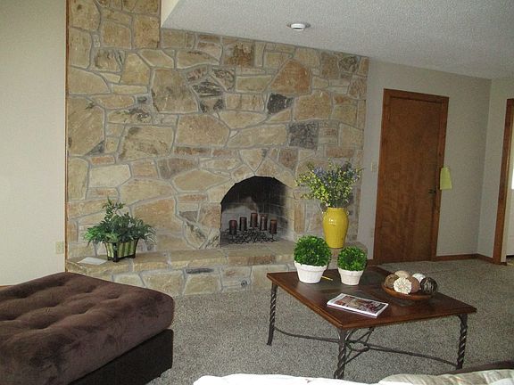 3rd image of 2127 Canary Dr