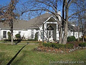 1st image of 3725 Maple Ave