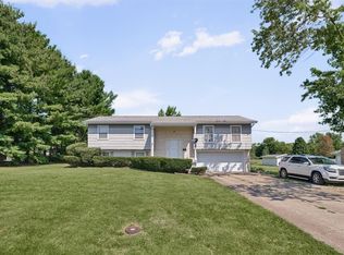 504 W Charleston Rd, Ashmore, IL 61912