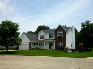 502 Crown Passage Dr, Saint Charles, MO