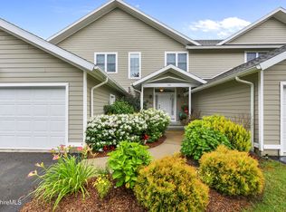 148 Alpine Trl #33-B, Pittsfield, MA 01201