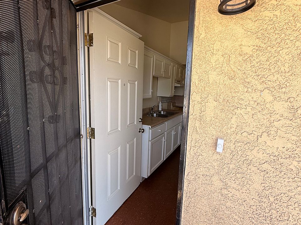 1st image of 1215 W King St APT 1