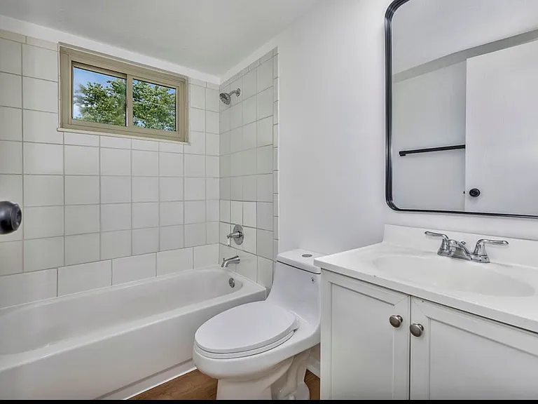 965 Rustic Ct — Photo 6