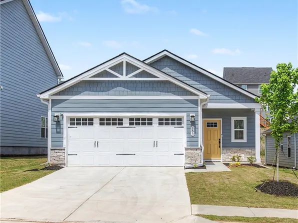 353 Moosehead Trl, Hoschton, GA 30548