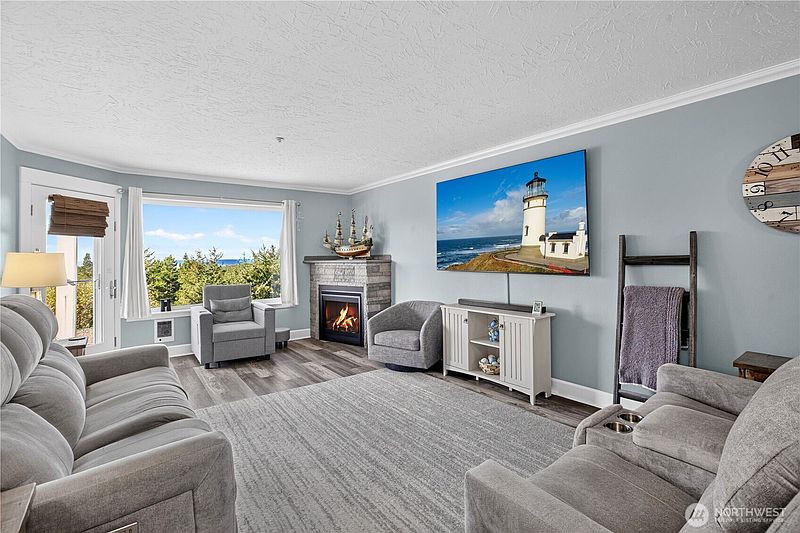 3rd image of 2815 Willows Road #110